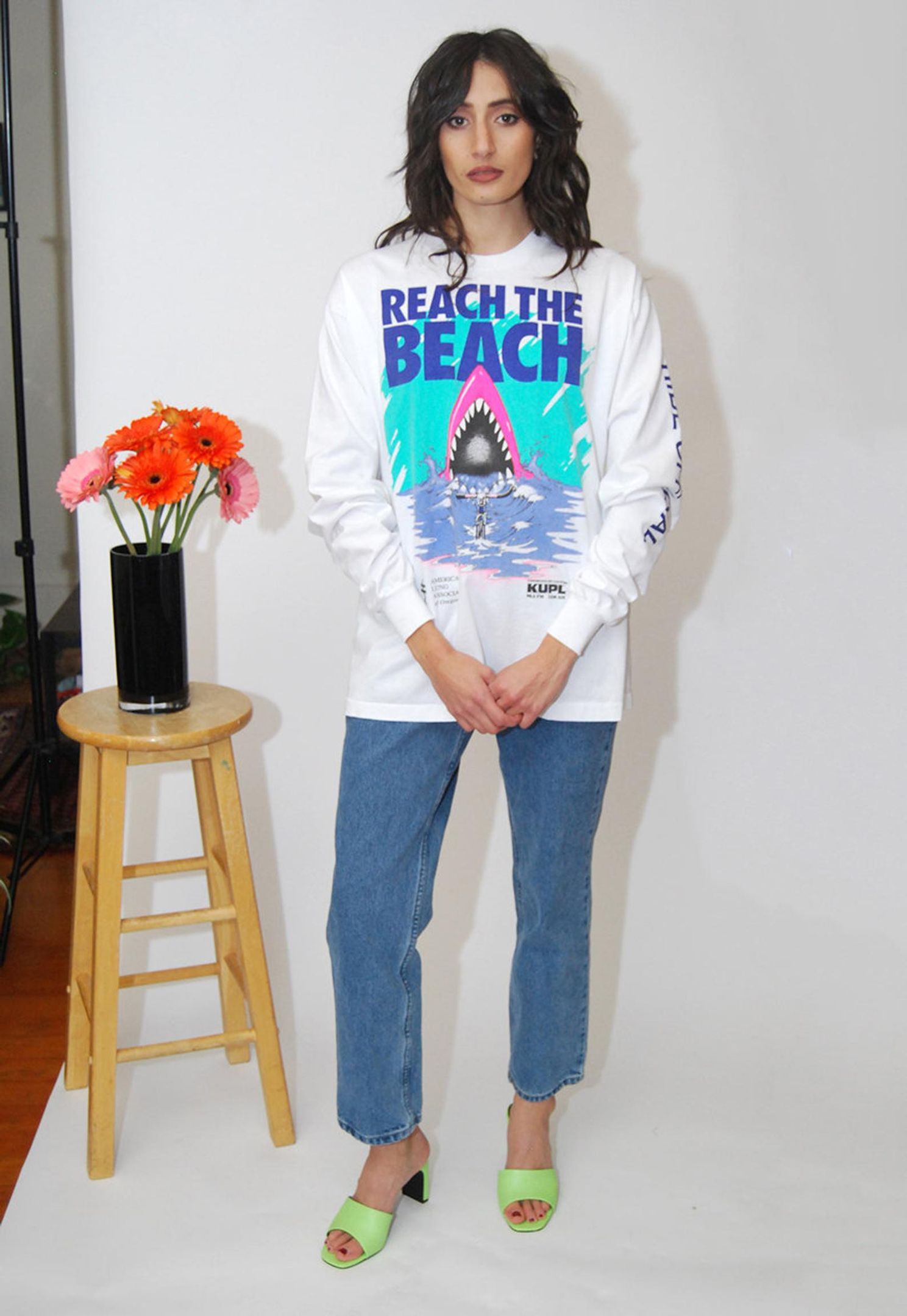 90S Bike Race T-Shirt Vintage Reach The Beach Portland Oregon Kupl Country Pdx Shark Ocean Nature Animal Colorful Full Length Loose 80S