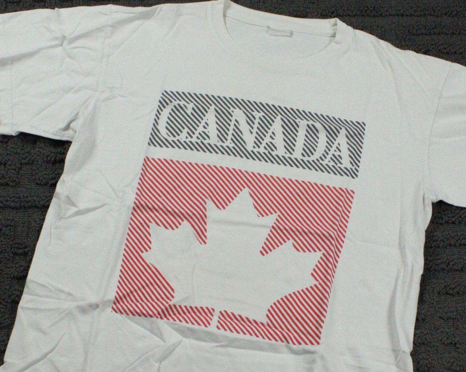 Canada Flag T-Shirt / I Am Canadian Tee / Vintage Graphic Promo Shirt / 90S Hip Hop Clothing