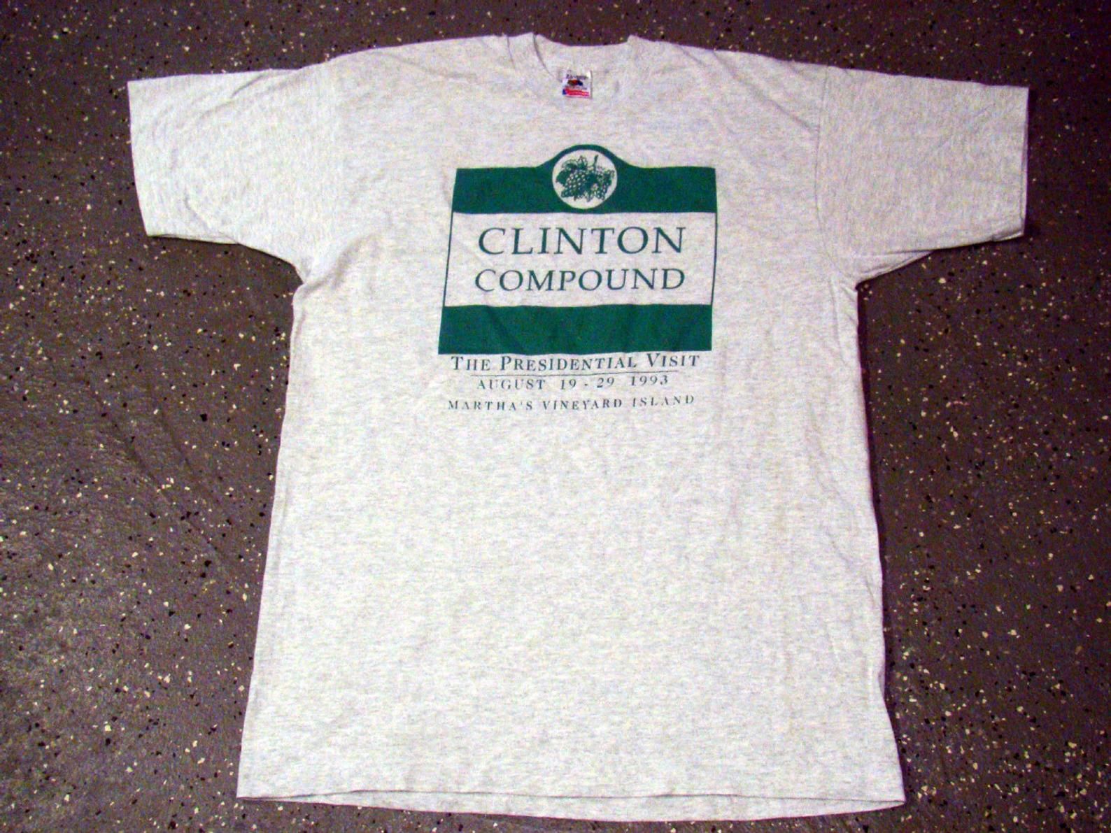 Clinton Compound - The Presidential Visit To Martha'S Vineyard In 1993 - Commemorative T Shirt - - Please Read Description!