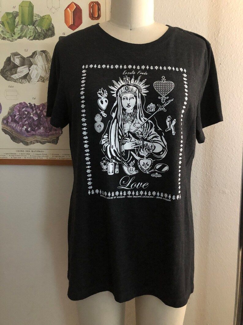 Creepy Thrifted Voo Doo Tee Shirt Womens L