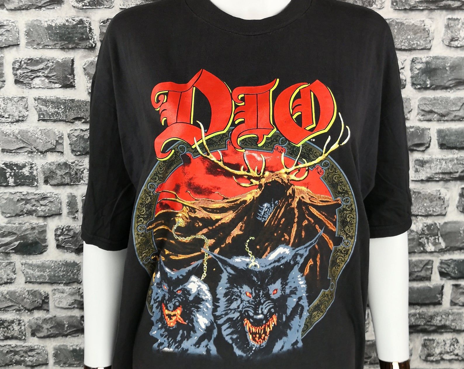 Dio 1990 Vintage T-Shirt Lock Up The Wolves Tee / Doom Metal / Power Metal