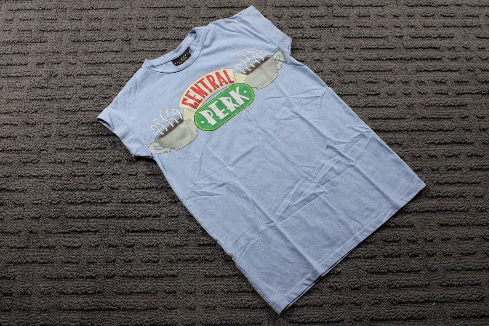Friends T-Shirt / Nyc Tv Show / Vintage Graphic T