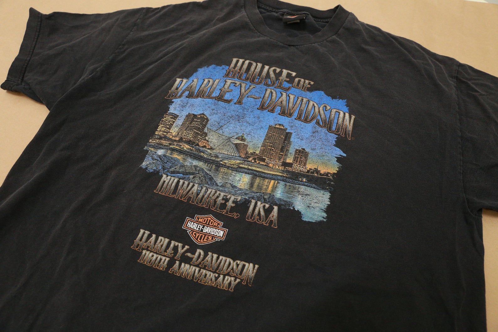 Harley Davidson Milwaukee Wisconsin - Vintage Tee