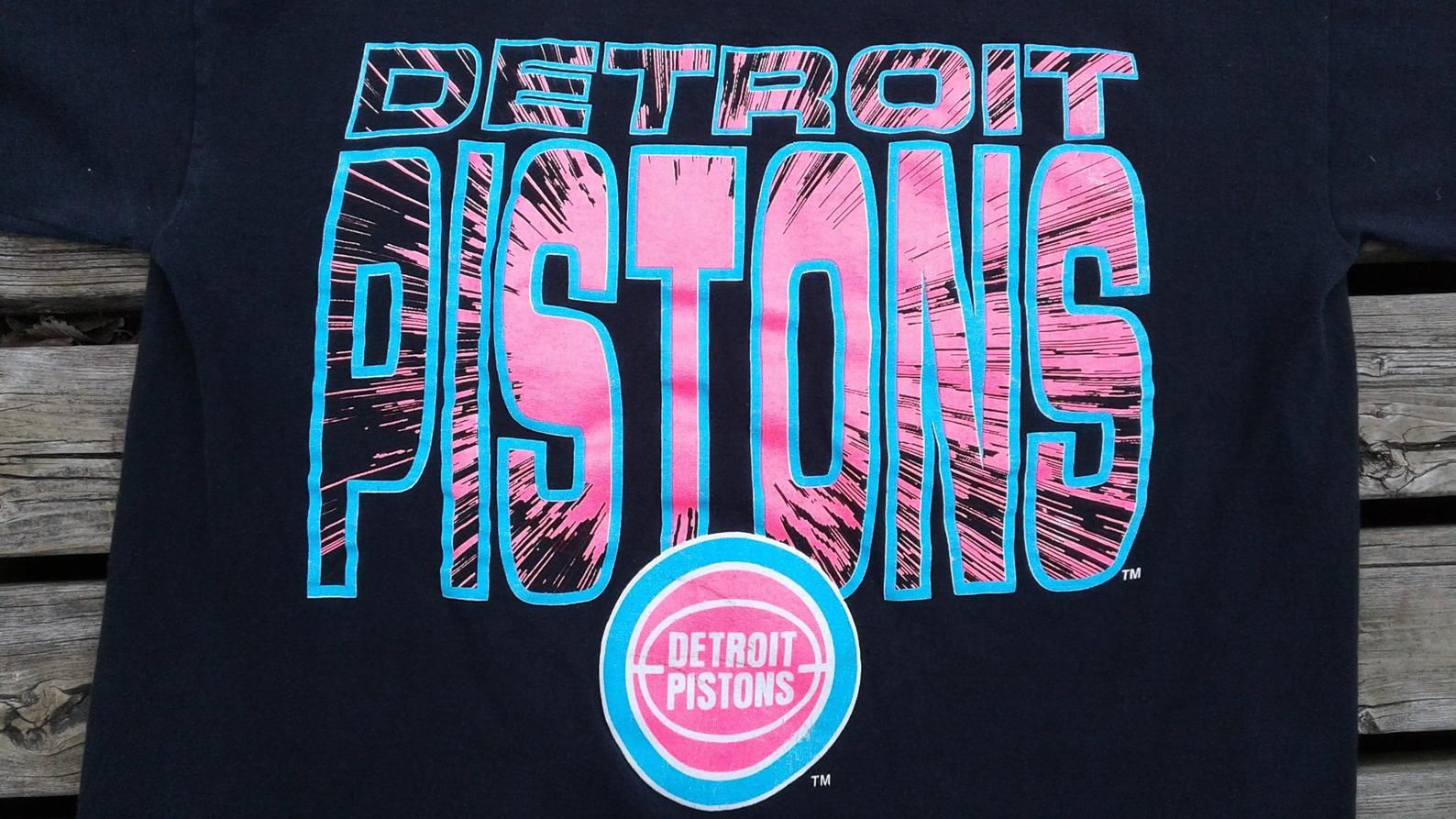 Killer 90'S Vintage Detroit Pistons Hot Pink T-Shirt Made In Usa By Logo 7