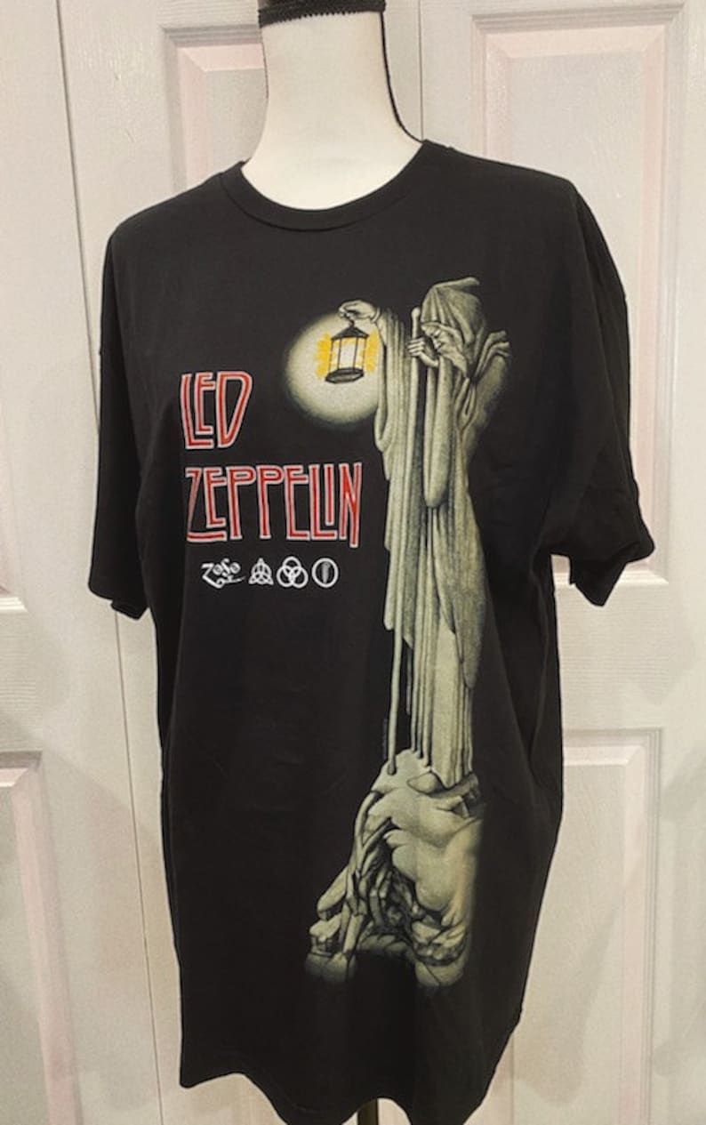 Led Zeppelin Hermit Vintage Style Tee In Mens