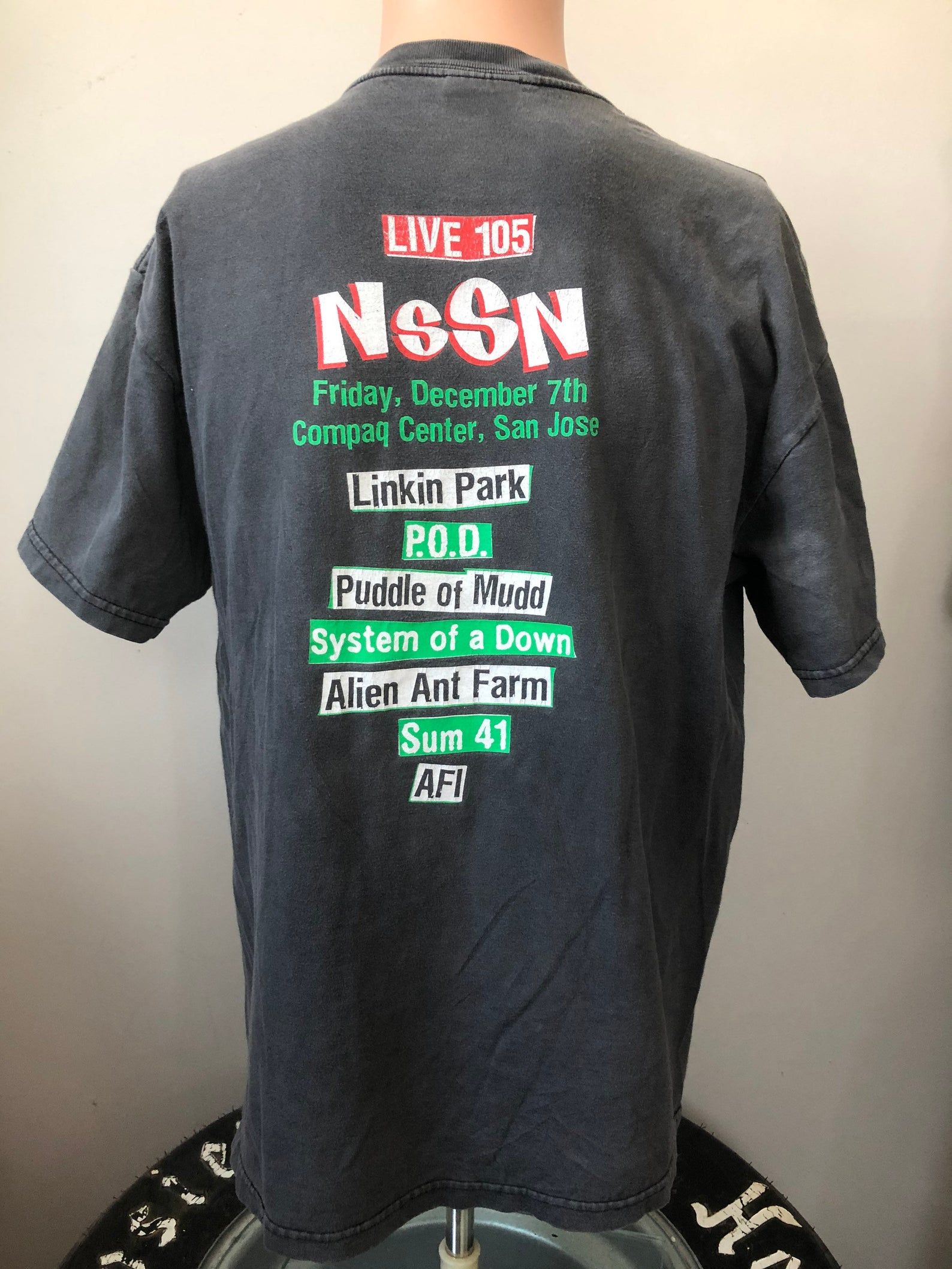 Live 105 Not So Silent Night 2001 T-Shirt L