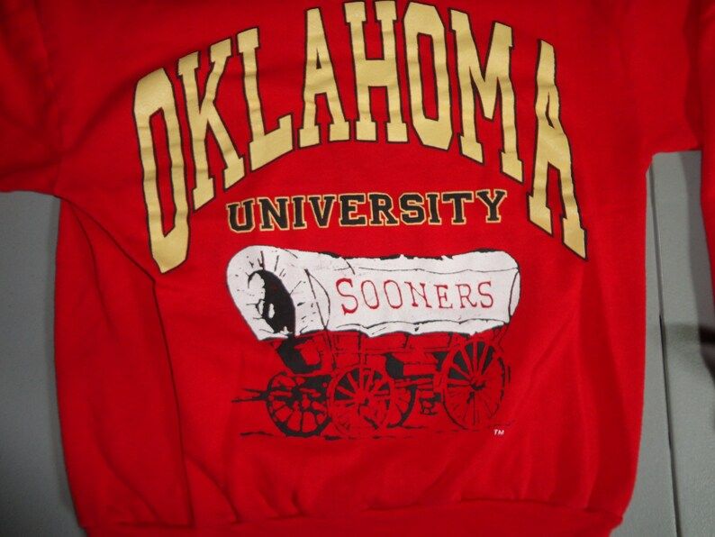 Rare Vintage 50 50 Ou Oklahoma University Sooners Covered Wagon Ncaa College Sweatshirt Fits Adult