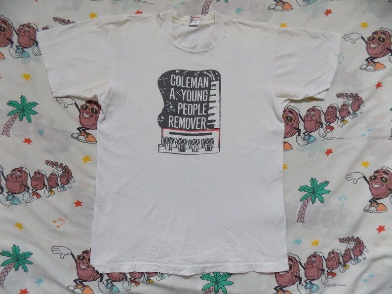 Reserved Vintage 90S Coleman A Young People Remover T Shirt Arge Novelty Detroit