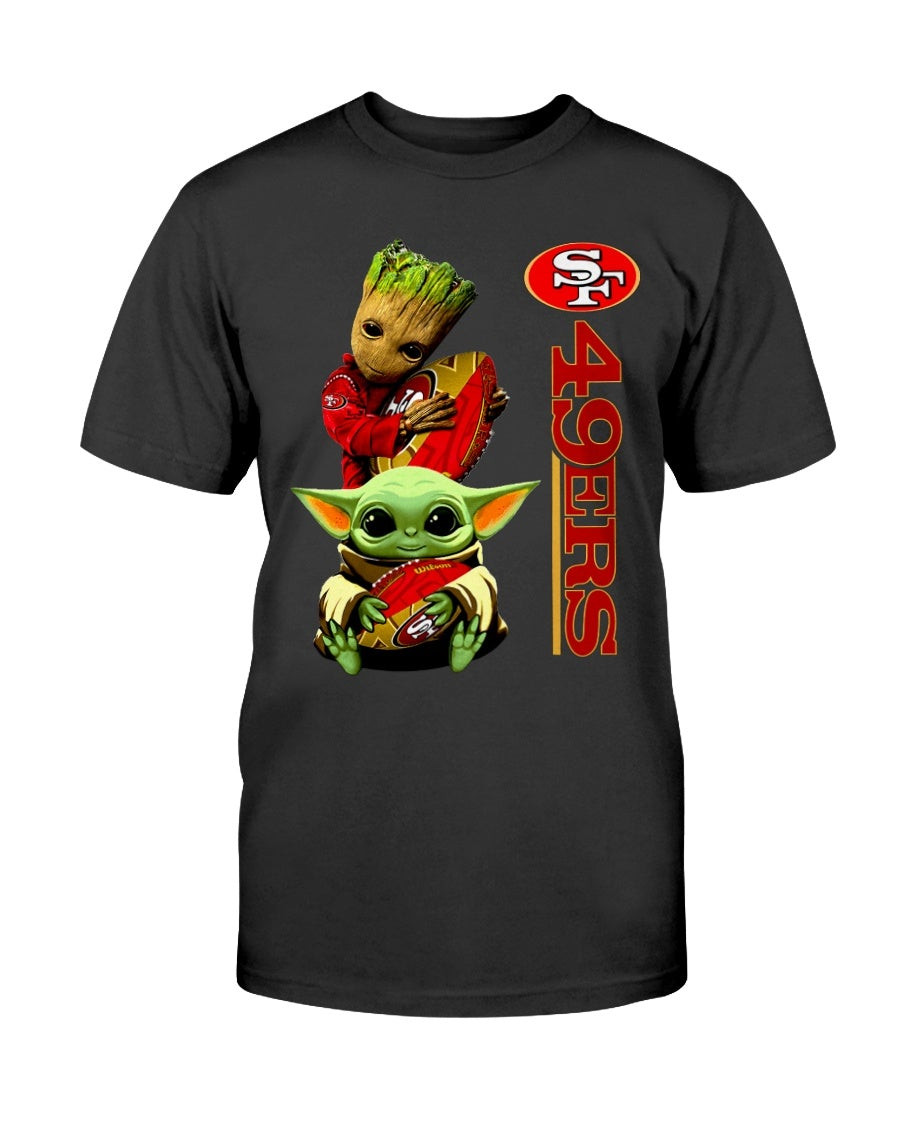 San Francisco 49Ers Logo Baby Yoda And Groot Star Wars Nfl Football Team Matching Group Costume Sport T Shirt 211007