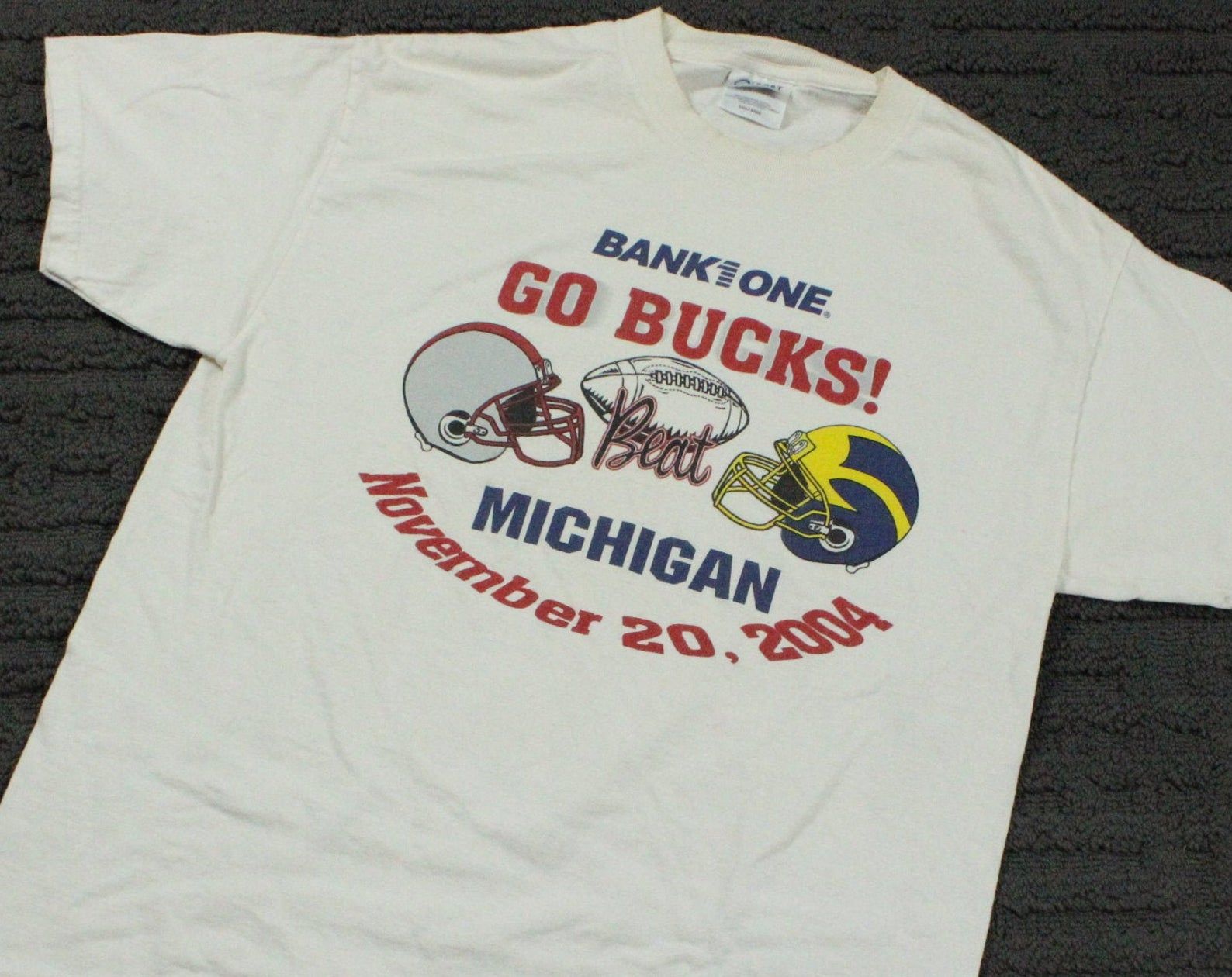 T-Shirt / 90S Sports Team Promo Graphic Tee / Ohio State Buckeyes Vs Michigan Wolverines / University / College / Campus