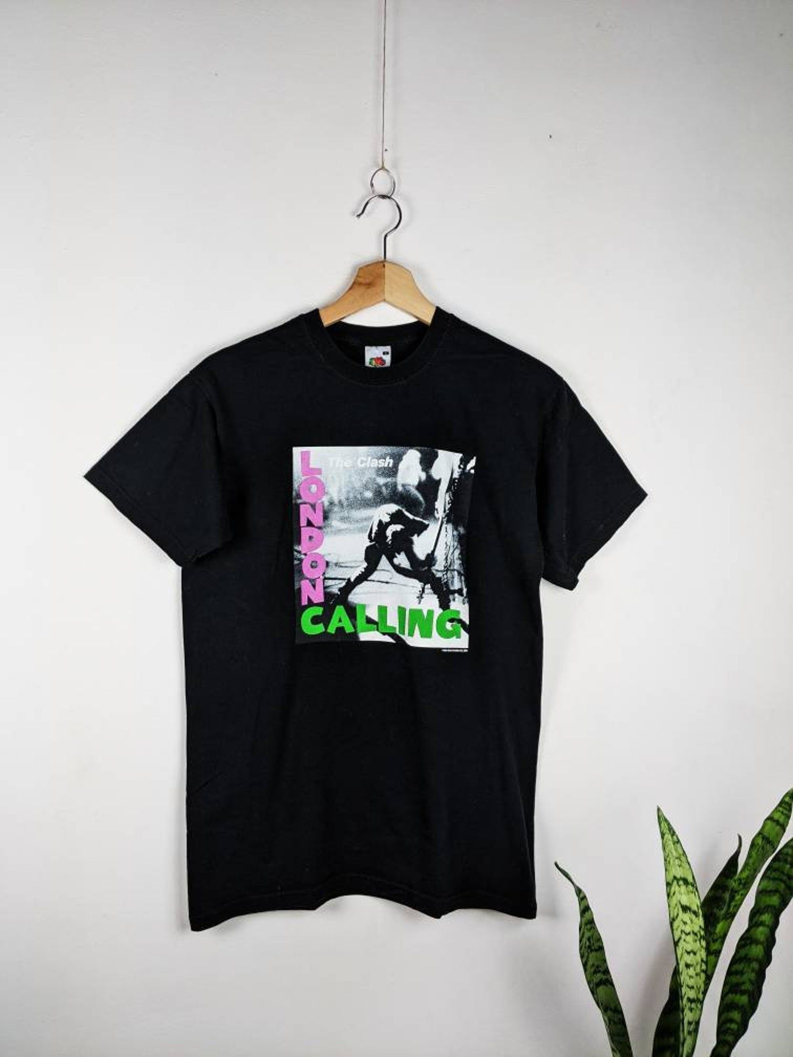 The Clash Merch T-Shirt London Calling 2000S the clash merch t shirt london calling 2000s h1cw0