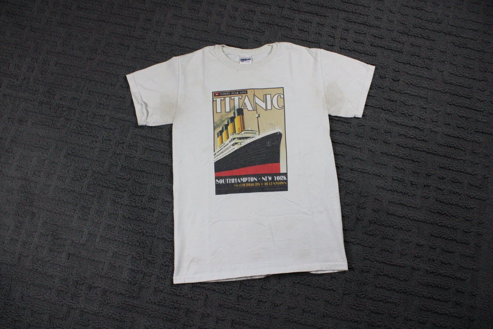Titanic T-Shirt / Vintage Movie Promo T / 90S Hip Hop Clothing titanic t shirt vintage movie promo t 90s hip hop clothing wevsg