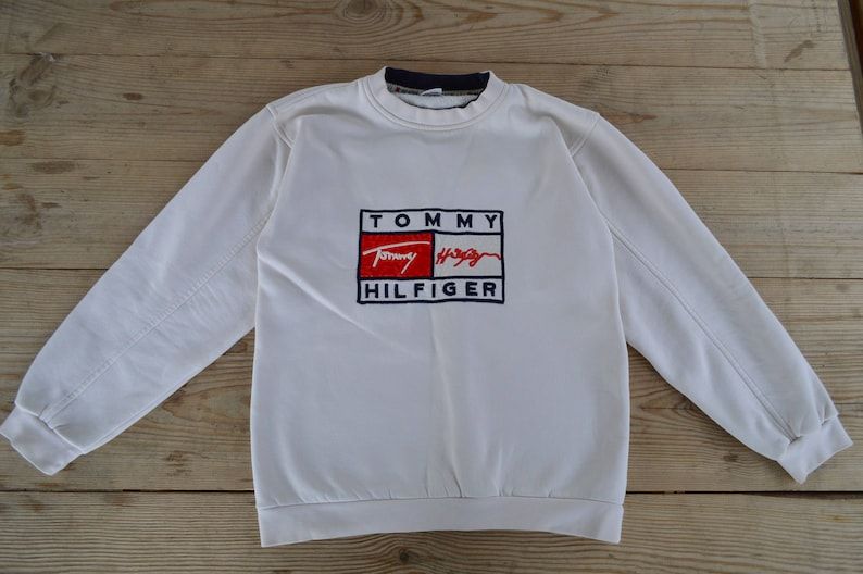 Tommy Hilfiger Sweatshirt Vintage White Shirt Tommy Big Logo 90S Hip Hop Clothing 1990S Hip Hop Shirt Og Gangsta Rap Sewn
