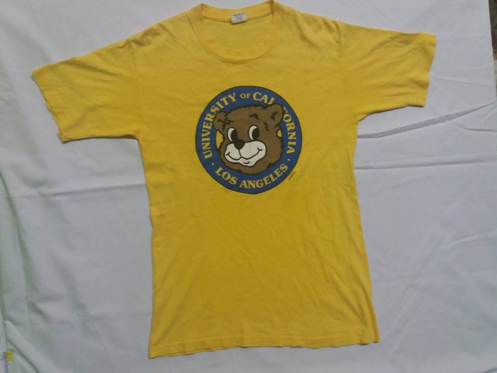 University Of California San Diego Los Angelas Bear Paper Thin Vintage Shirt