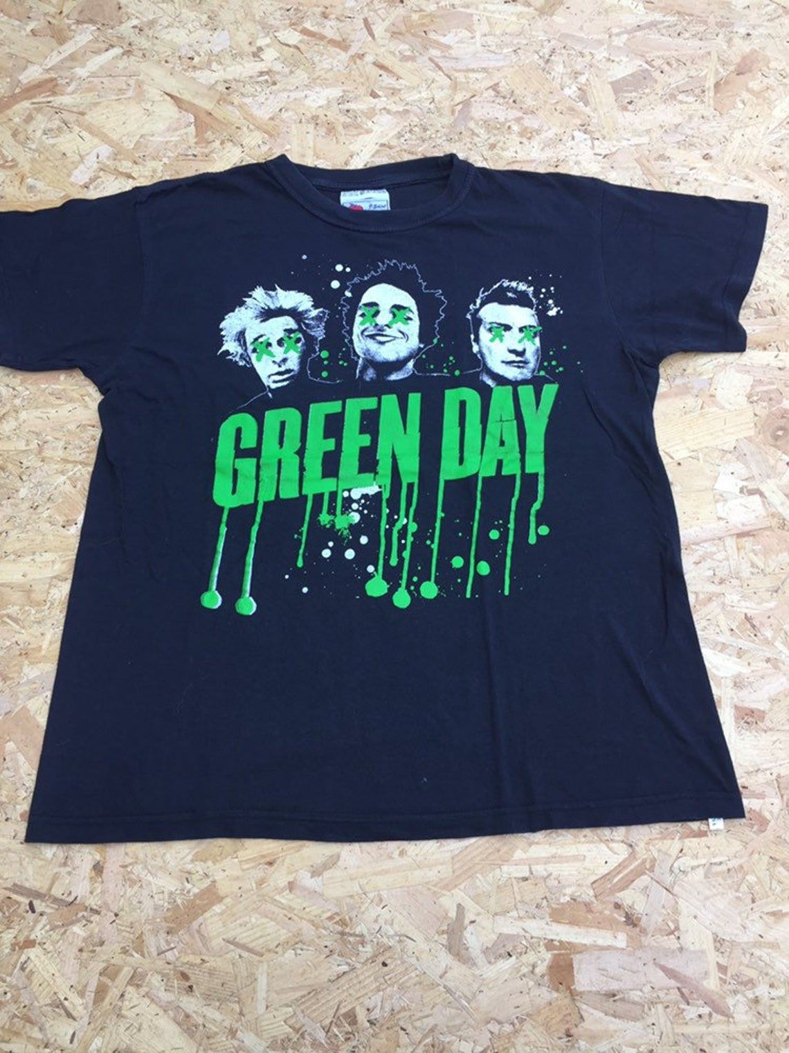 Vintage 00S Green Day 99 Revolutions Tour Band Shirt