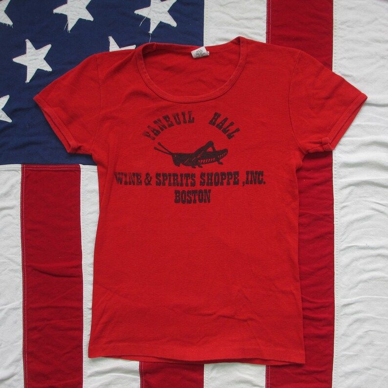 Vintage 1970S Boston Faneuil Hall Wine Spirits Hanes French Cut Shirt Xs Cap Sleeve Cricket Grasshopper Red Black Baby Tee