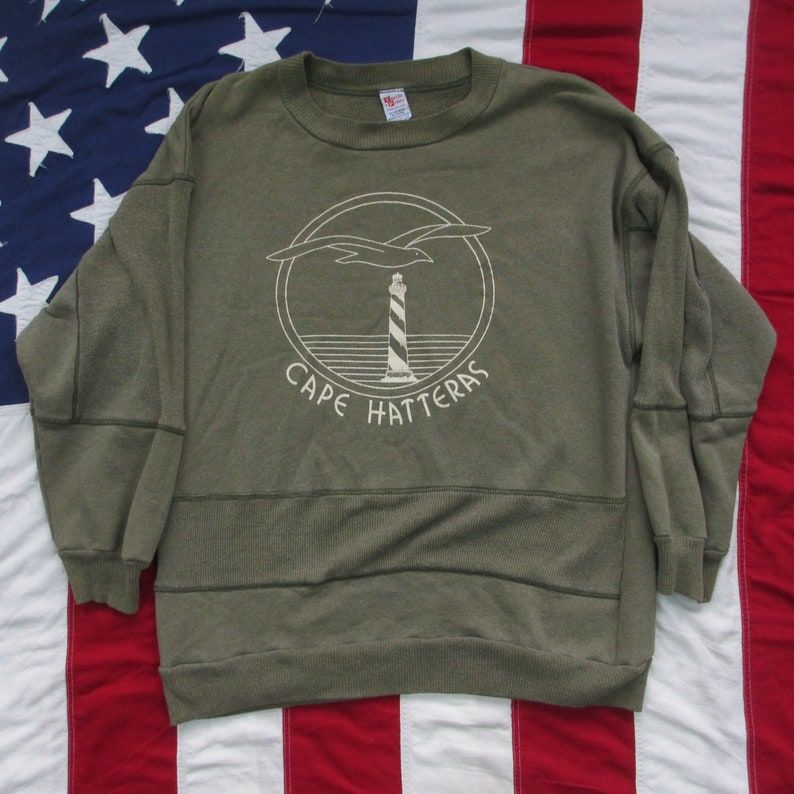 Vintage 1970S Cape Hatteras Graphic Crewneck Sweatshirt Large Xl Olive Drab Well Worn North Carolina Beach Tourist Souvenir