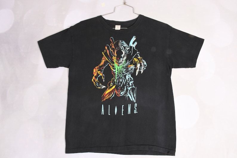 Vintage 1988 Aliens Movie Rare Design Shirt