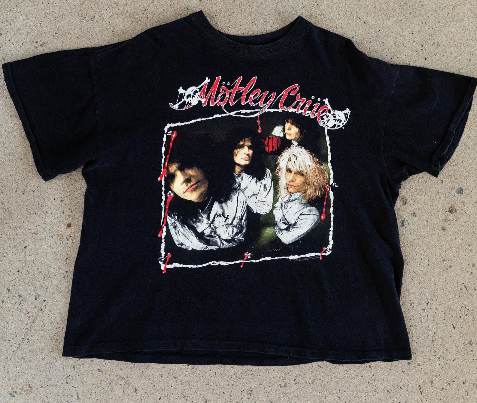 Vintage 1989 Motley Crue ''Dr Feel Good'' Tour T-Shirt
