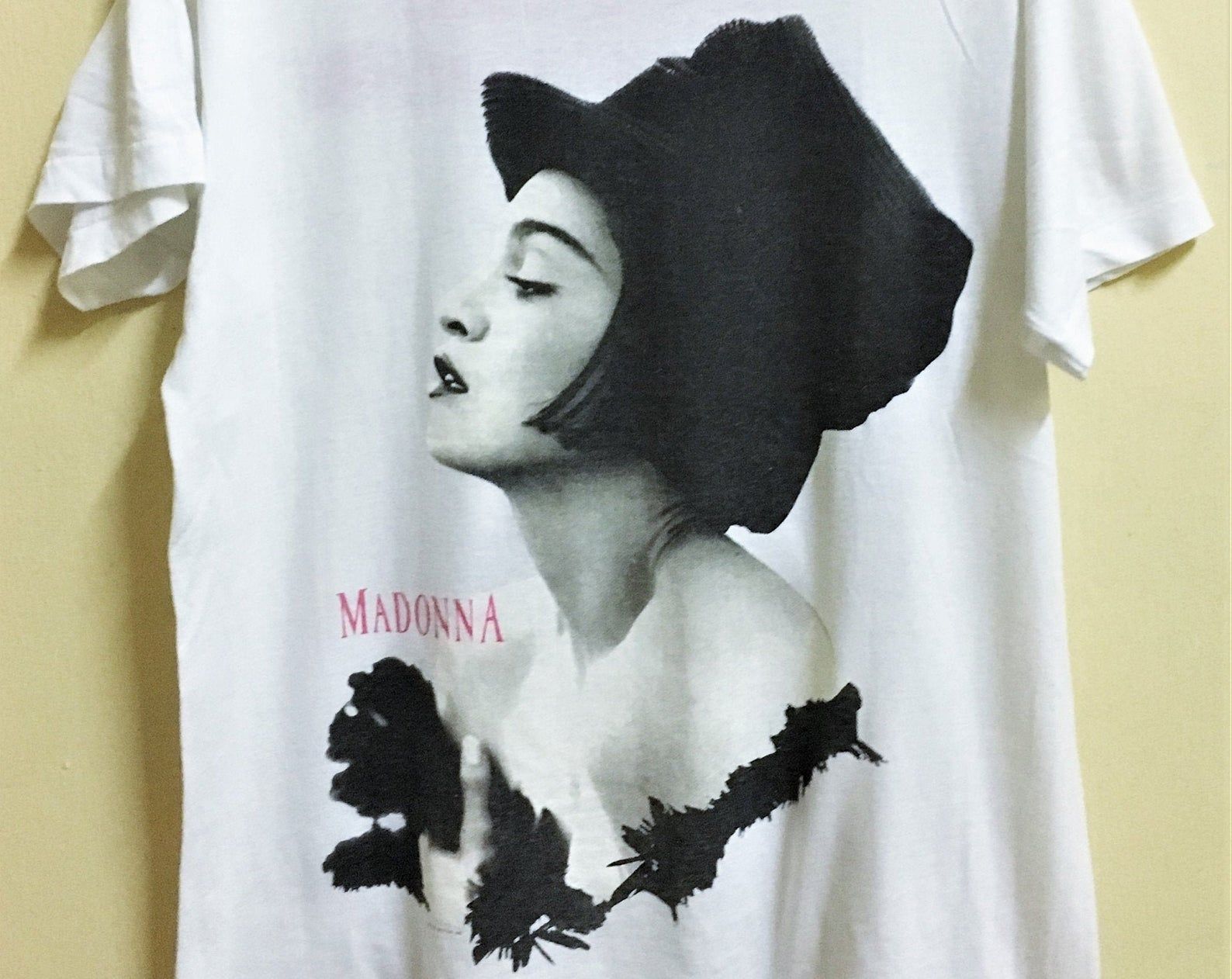 Vintage 1990 Madonna Blonde Ambition Pop Rock Diva Tour Concert Promo T-Shirt vintage 1990 madonna blonde ambition pop rock diva tour concert promo t shirt tgcai