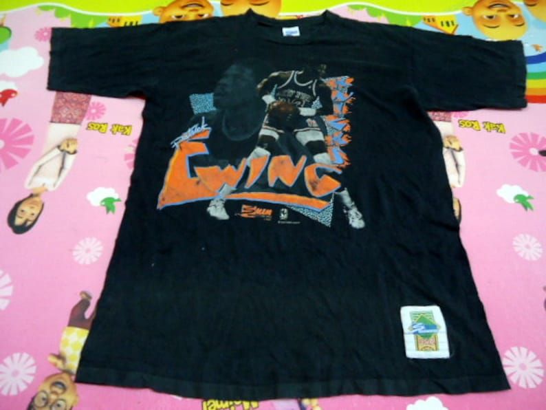 Vintage 1990 Patrik Ewing New York Knicks Basketball Team Tshirt