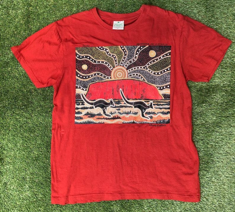 Vintage 1990S Danny Eastwood Ab Artwork Uluru Unisex Large Souvenir T Shirt Retro Aussie Indigenous Dot Painting Artwork Cool Tee