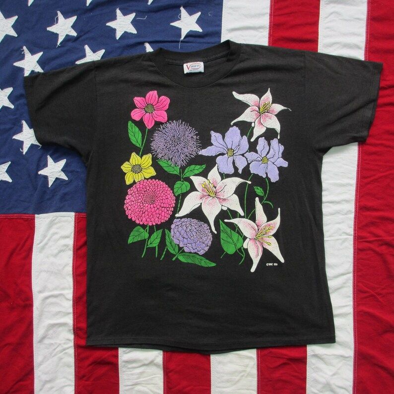 Vintage 1990S Floral Bouquet Graphic T Shirt Large One Size Fits All 50 50 Cotton Polyester Variety Made In Usa Dahlia Lily Flower Orchid