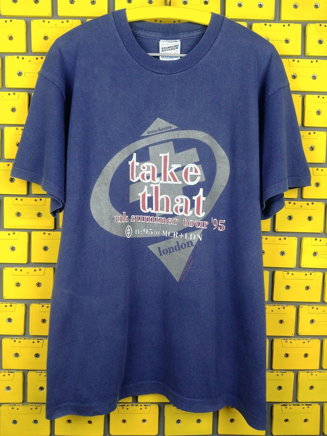 Vintage 1995 Take That UK Boy Band Summer Tour Robbie Williams Mark Owen Gary Barlow Pop Rock Dance Pop shirt vintage 1995 take that uk boy band summer tour robbie williams mark owen gary barlow pop rock dance pop shirt r88bk