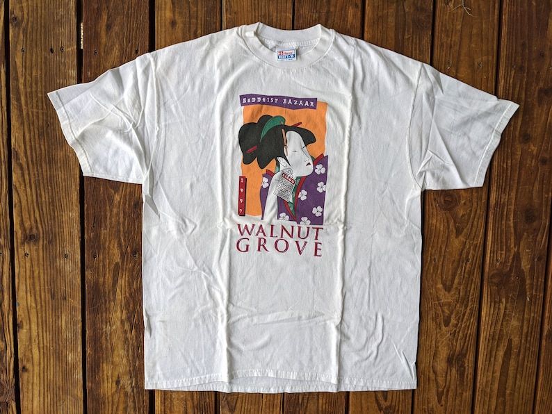 Vintage 1997 Bhuddist Bazaar Walnut Grove Bingo Card Geisha Tee