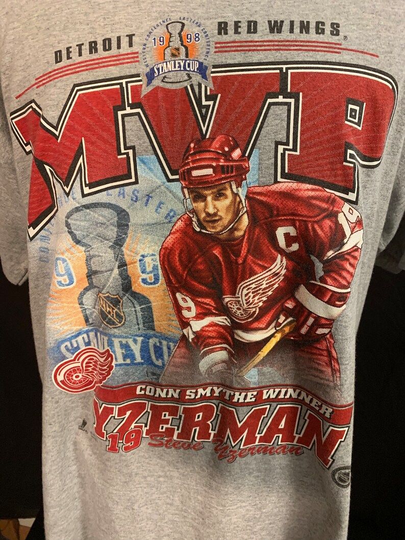 Vintage 1998 Detroit Red Wings Mvp Conn Smythe Winner Steve Yzerman Number 19 Lee Sport Mens Large T Shirt