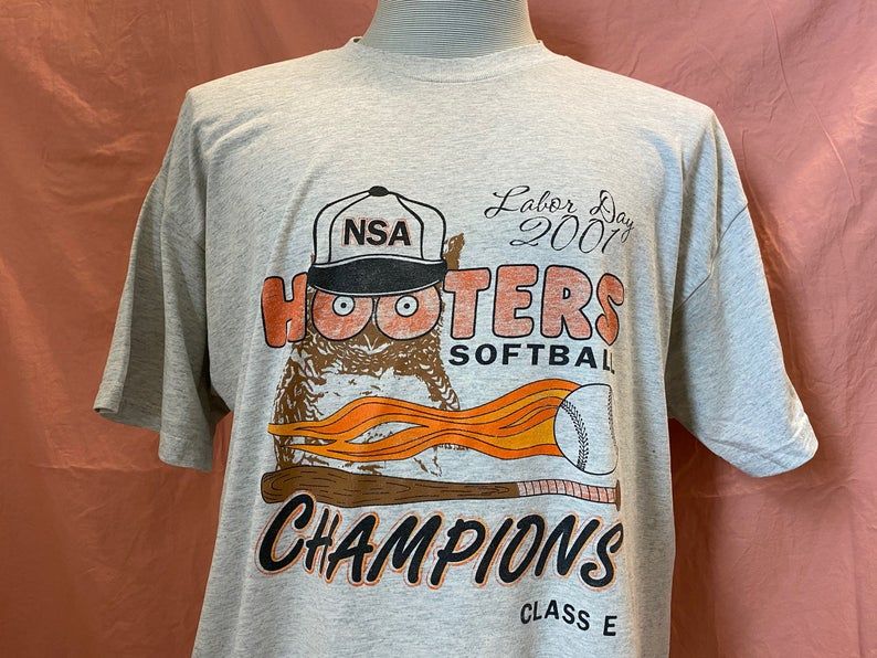 Vintage 2001 Hooters Softball Champions Shirt