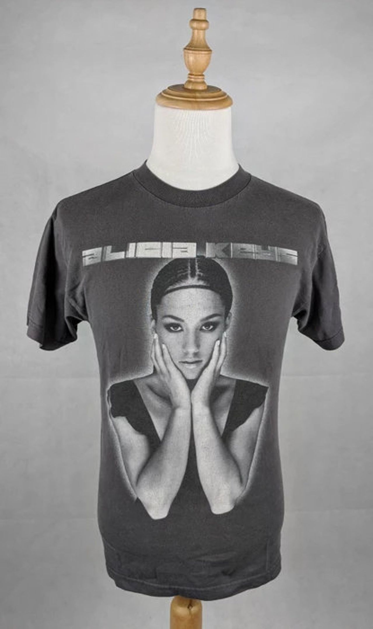 Vintage 2002 Alicia Keys Tour Shirt Us M / Eu 48-50 / 2 vintage 2002 alicia keys tour shirt us m eu 48 50 2 ubtm2