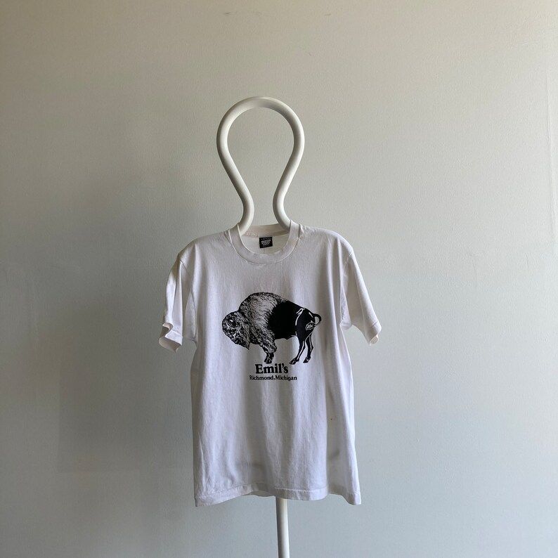 Vintage 80S 90S Emils Richmond Michigan Buffalo Graphic T Shirt