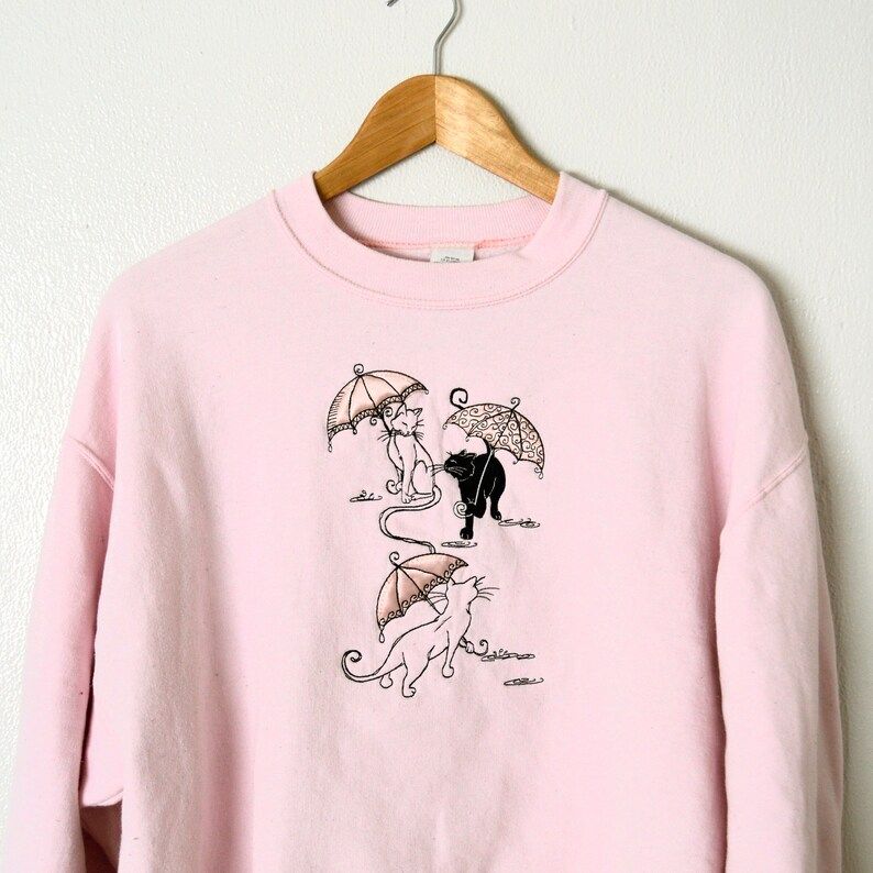 Vintage 80S Cat Sweatshirt Pastel Pink Cat Sweater Long Sleeve Pullover Sweatshirt Cats Umbrellas Kitch Cat Fleece Jumper Sweater