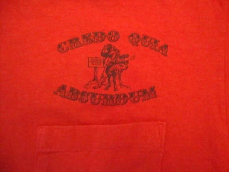 Vintage 80S Credo Quia Absurdum Hemoroid Ecv Military Pen Pocket Red T Shirt