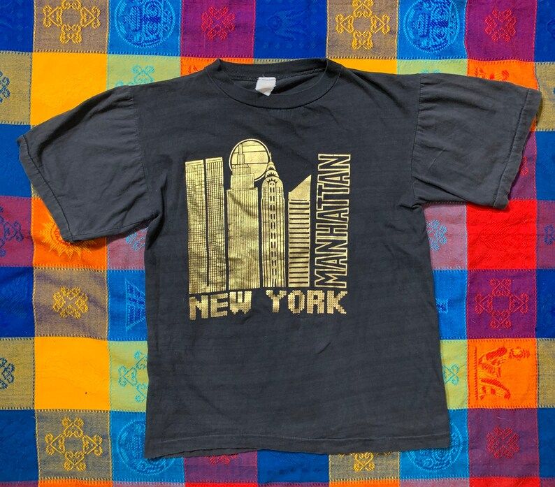 Vintage 80S Manhattan New York Souvenir T Shirt Gold Metallic In On Distressed Single Stitch Tee Edium