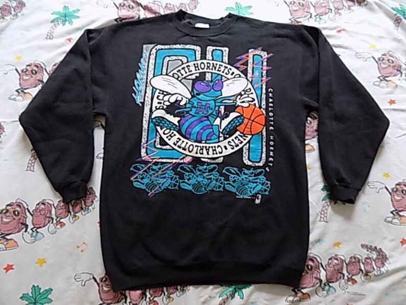 Vintage 90S Charlotte Hornets Pullover Sweatshirt Huge Graphic Magic Johnson Ts