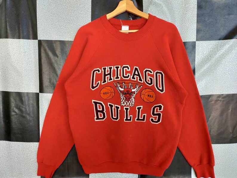 Vintage 90S Chicago Bulls Crewneck Sweatshirt Big Print Pullover Sweatshirt Red Colour Best Fit To L Size Rare Item
