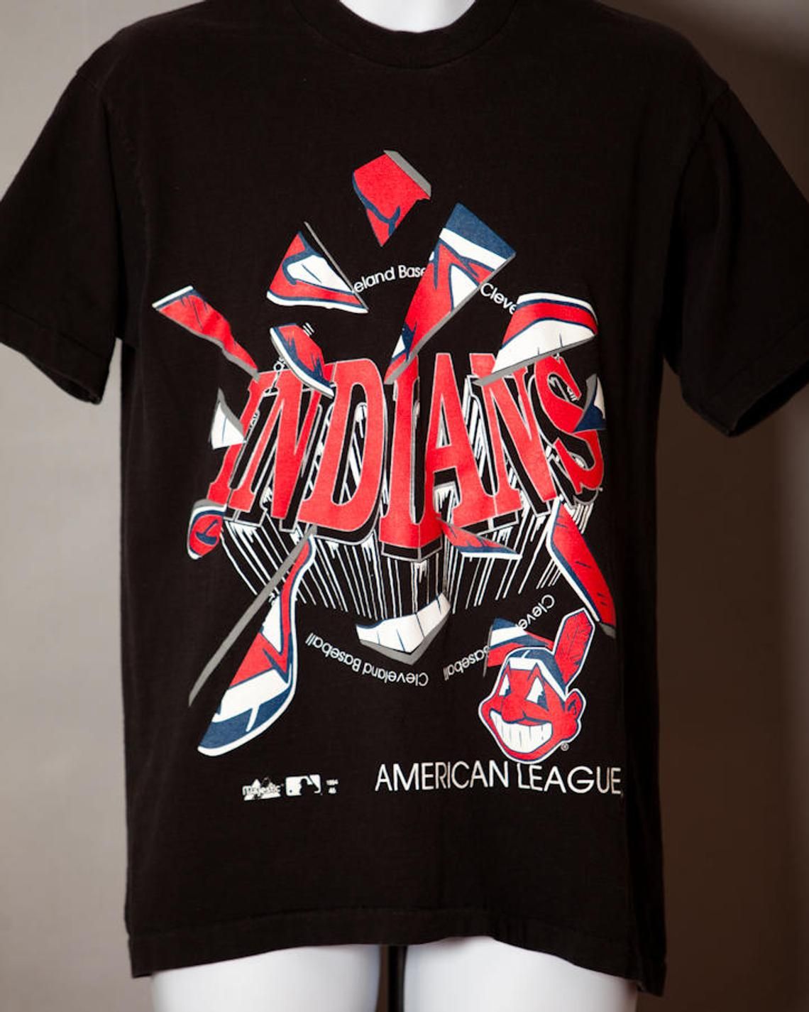 Vintage 90s Cleveland INDIANS Baseball Retro shirt