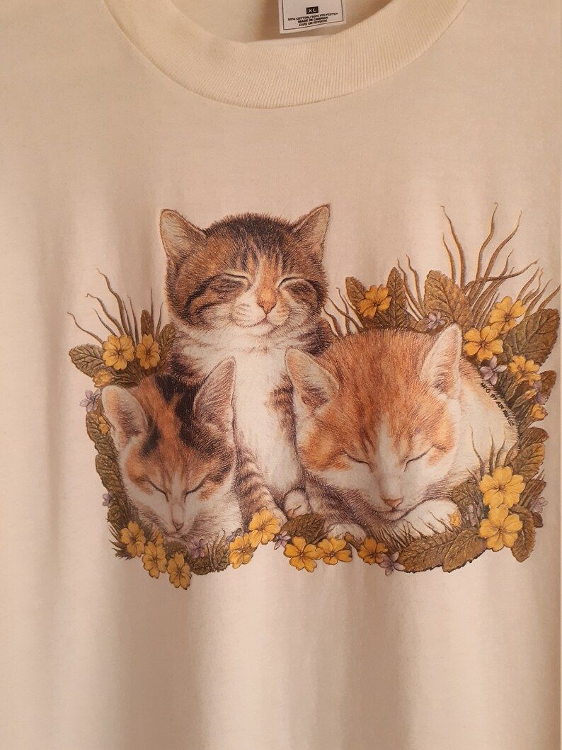 Vintage 90S Cute Cats T Shirt Fruit Of The Loom 100 Cotton Beige Single Stitched Tabby Kittens And Flowers