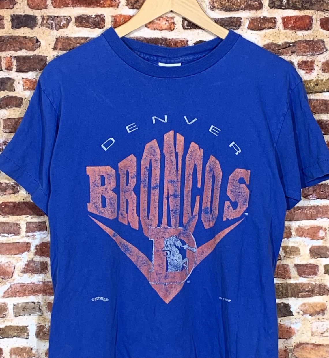 Vintage 90's Denver Broncos Graphic Shirt