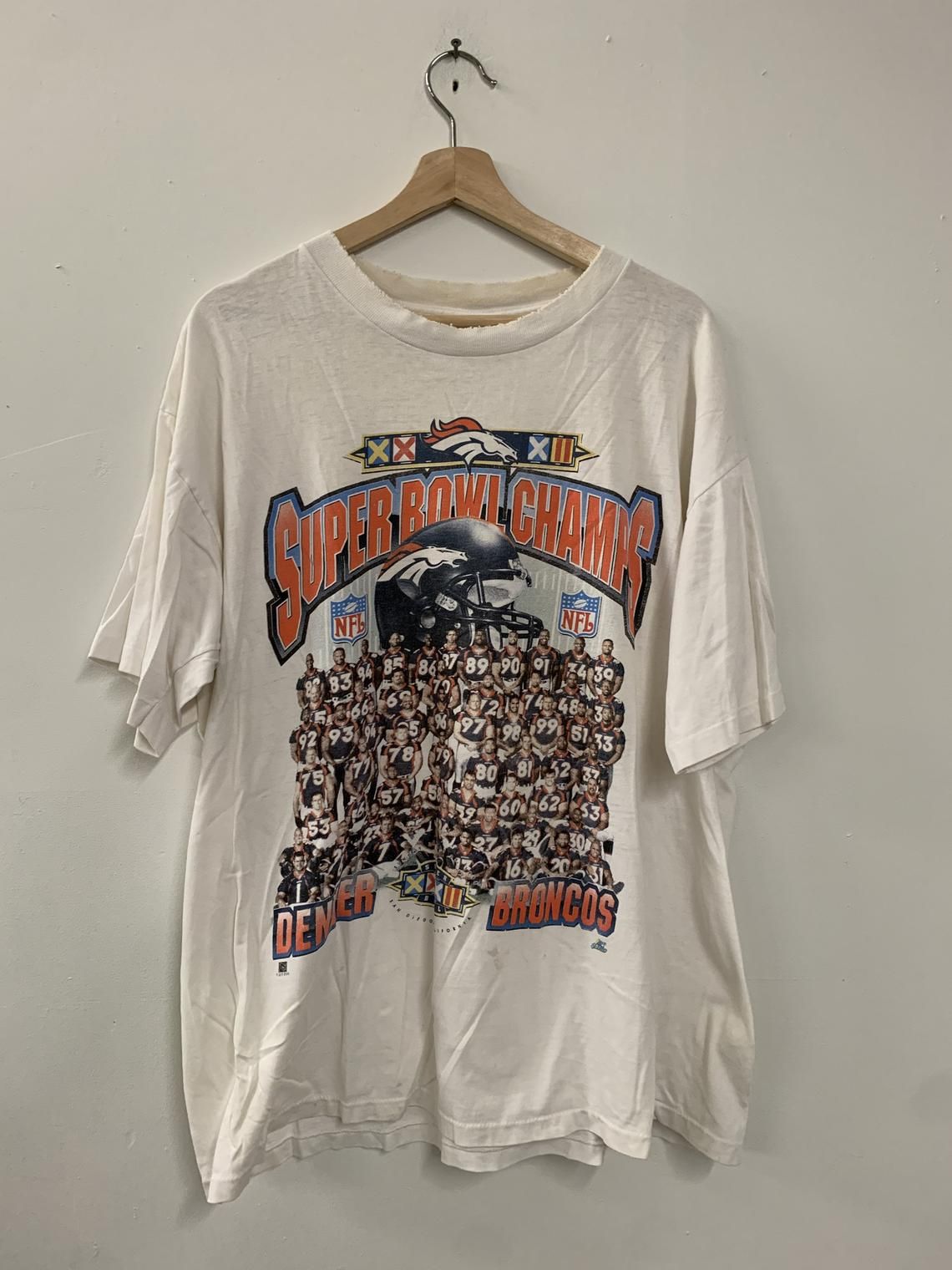 Vintage 90s Denver broncos Super Bowl 32 Champions 1998 NFL Shirt