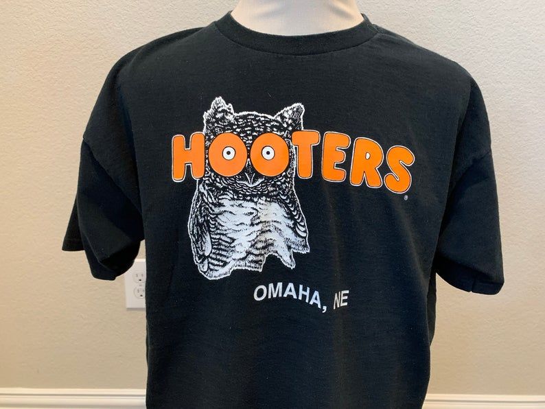 Vintage 90'S Hooters Omaha Shirt