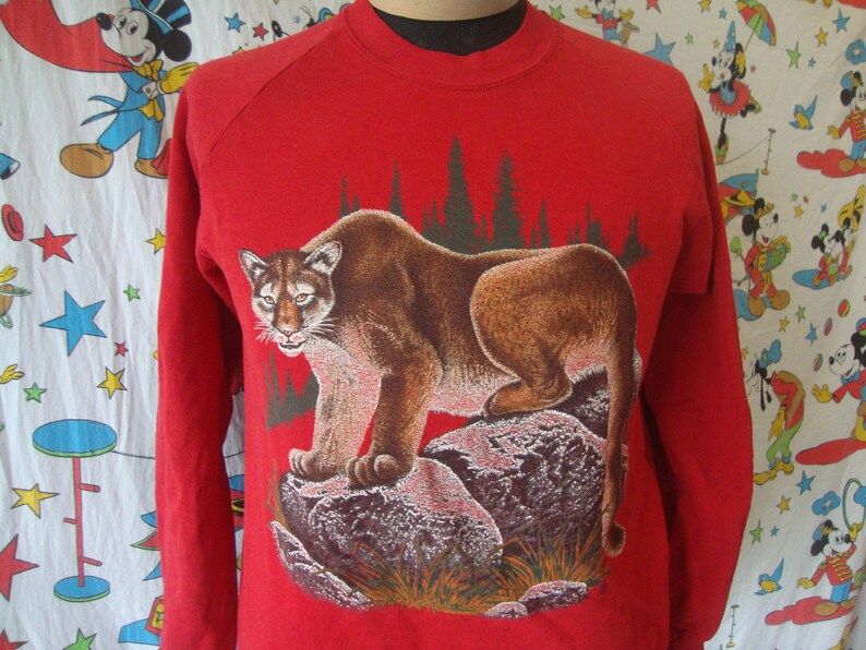 Vintage 90S Mountain Lion Punk Rock Rap Hip Hop Hipster Red Crew Neck Sweatshirt