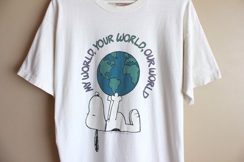 Vintage 90S My World Your World Our World Snoopy T Shirt Super Cute Comfy Fruit Of The Loom Made In Usa 100 Cotton Size Extra Large