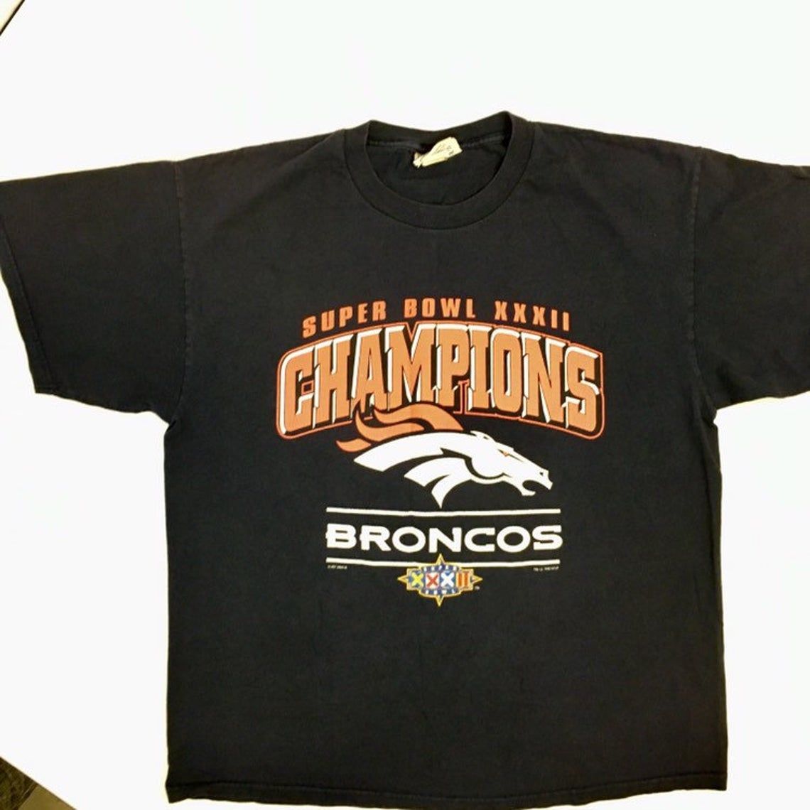 Vintage 90's Nutmeg NFL Football Super Bowl XXXII Champions Denver Broncos 1998 NFLP Roster Team Players Names Shirt