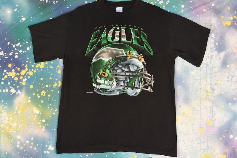 Vintage 90's Philadelphia Eagles Helmet Shirt