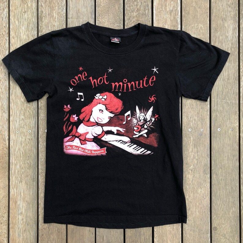 Vintage 90S Red Hot Chili Peppers One Hot Minute 1995 Unisex Small Band Tour T Shirt Retro Rhcp Rock Band Music Summer Festival Hipster Tee