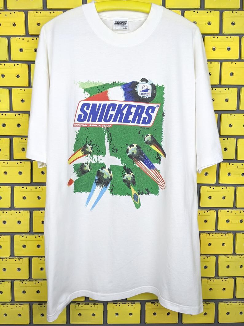 Vintage 90s Snickers Chocolate Bar France 1998 FIFA World Cup Soccer Fotball World Championship Snack Food Shirt vintage 90s snickers chocolate bar france 1998 fifa world cup soccer fotball world championship snack food shirt p6pio
