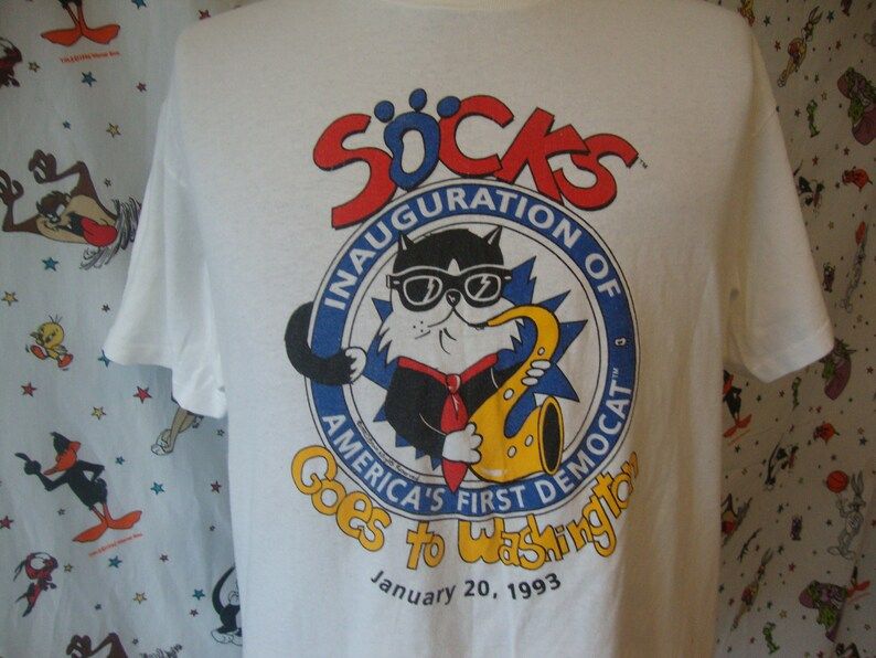 Vintage 90S Socks The Cat Washington Dc Tourist Bill Hillary Clinton 1993 Democrat White House Political Tee White T Shirt